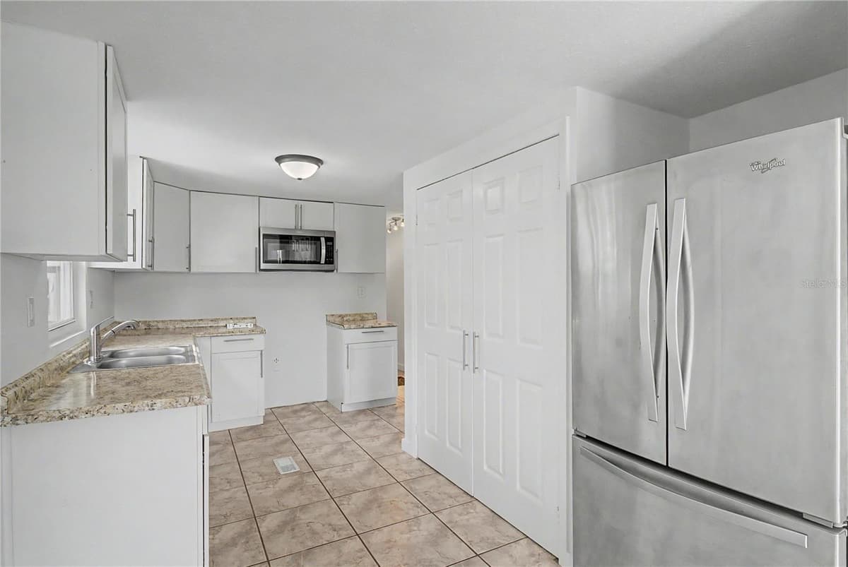 17230 ADAM COURT — photo 10 of 34