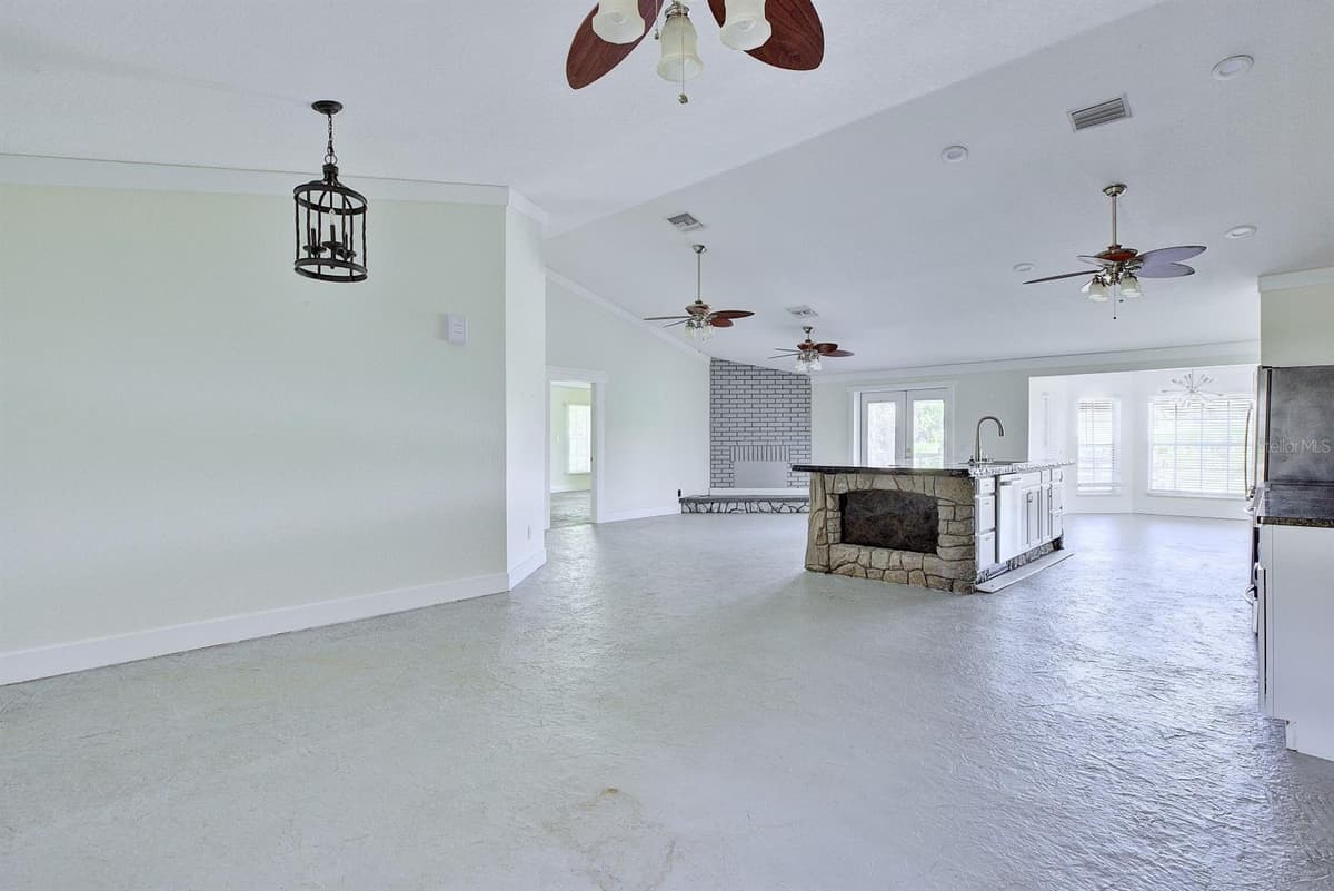 110 GATES AVENUE — photo 14 of 21