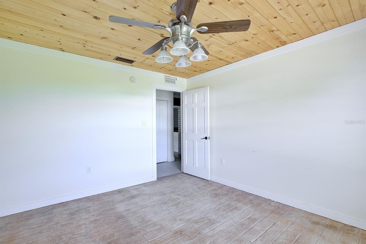 110 GATES AVENUE — photo 20 of 21