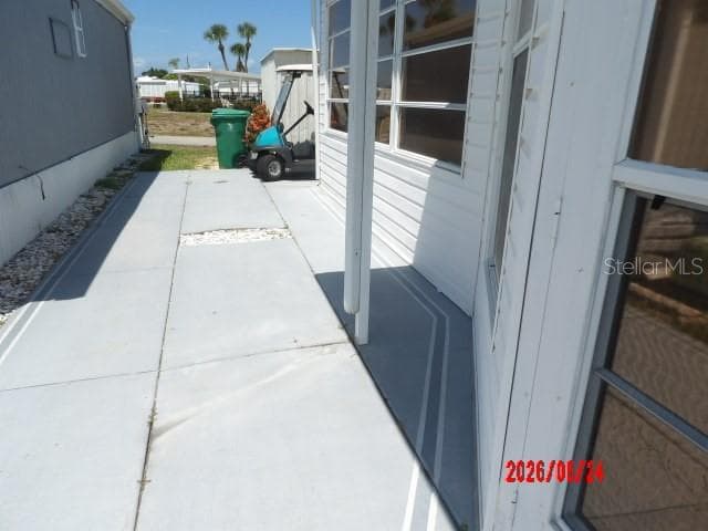 1475 FLAMINGO DRIVE — photo 3 of 34