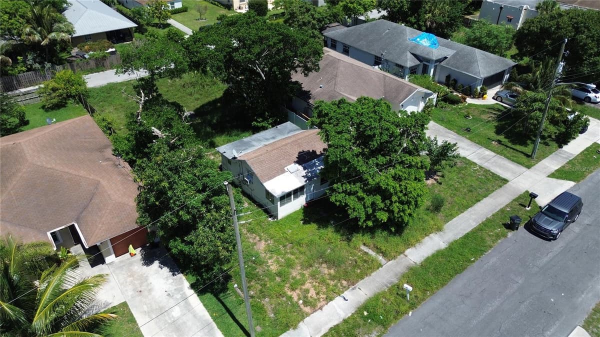 39 13TH AVENUE — photo 4 of 26