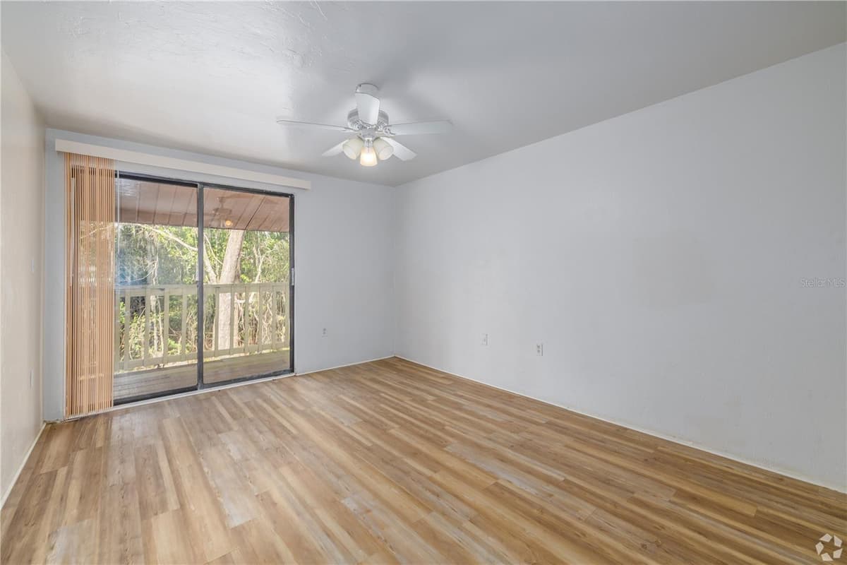 6816 4TH PLACE — photo 3 of 11
