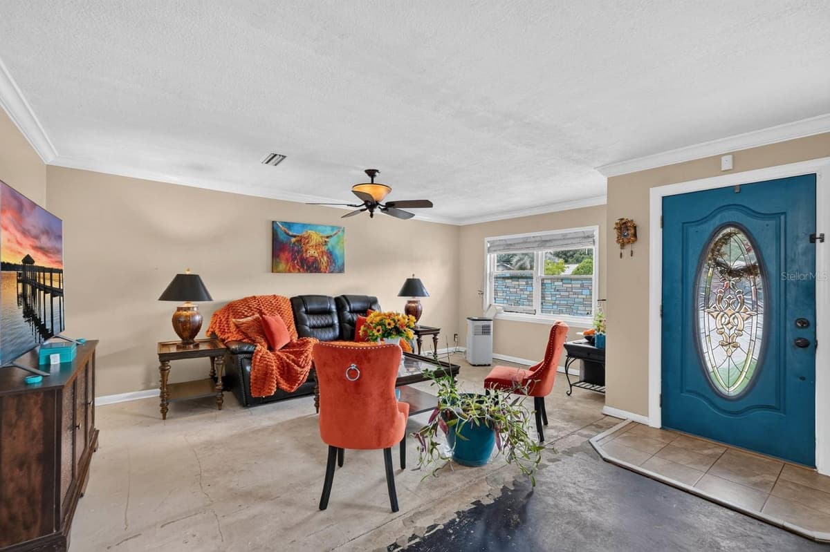 212 MIMOSA DRIVE — photo 4 of 42