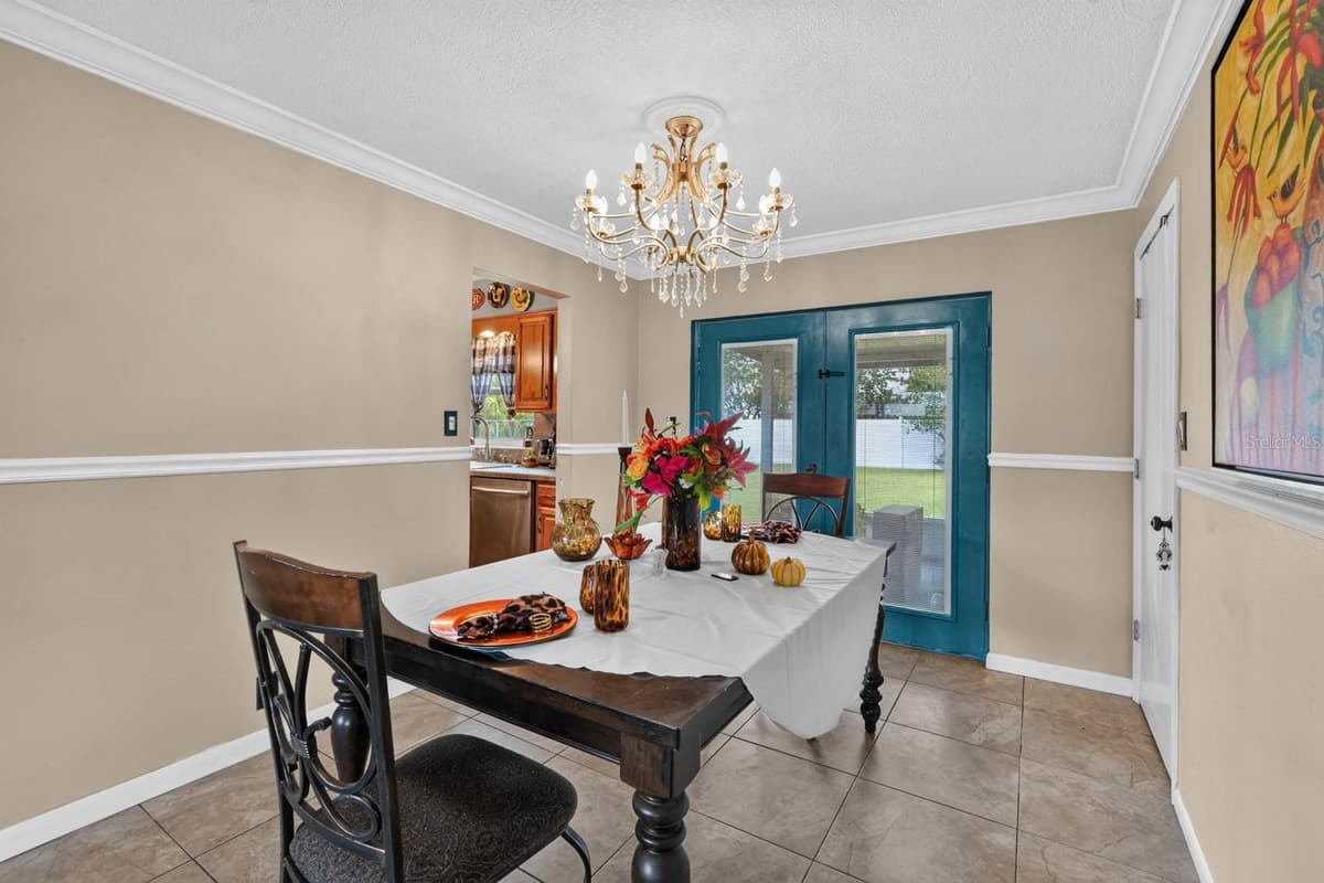 212 MIMOSA DRIVE — photo 14 of 42