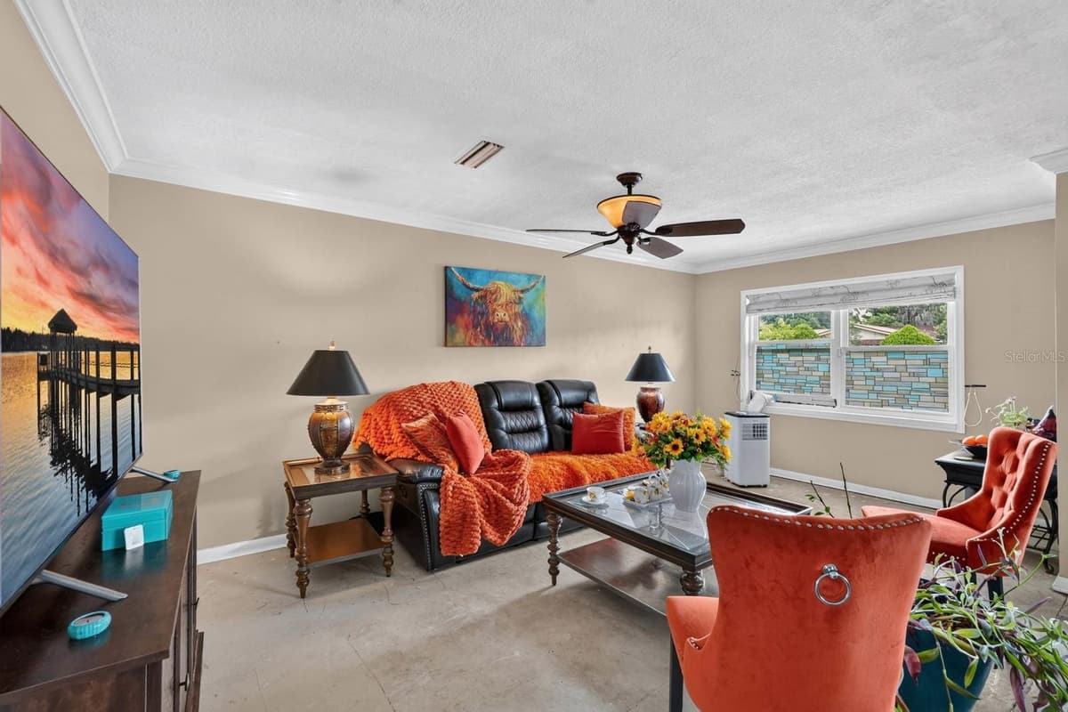 212 MIMOSA DRIVE — photo 5 of 42