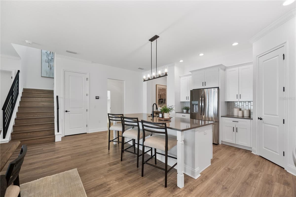 2403 DERBYSHIRE AVENUE — photo 9 of 62