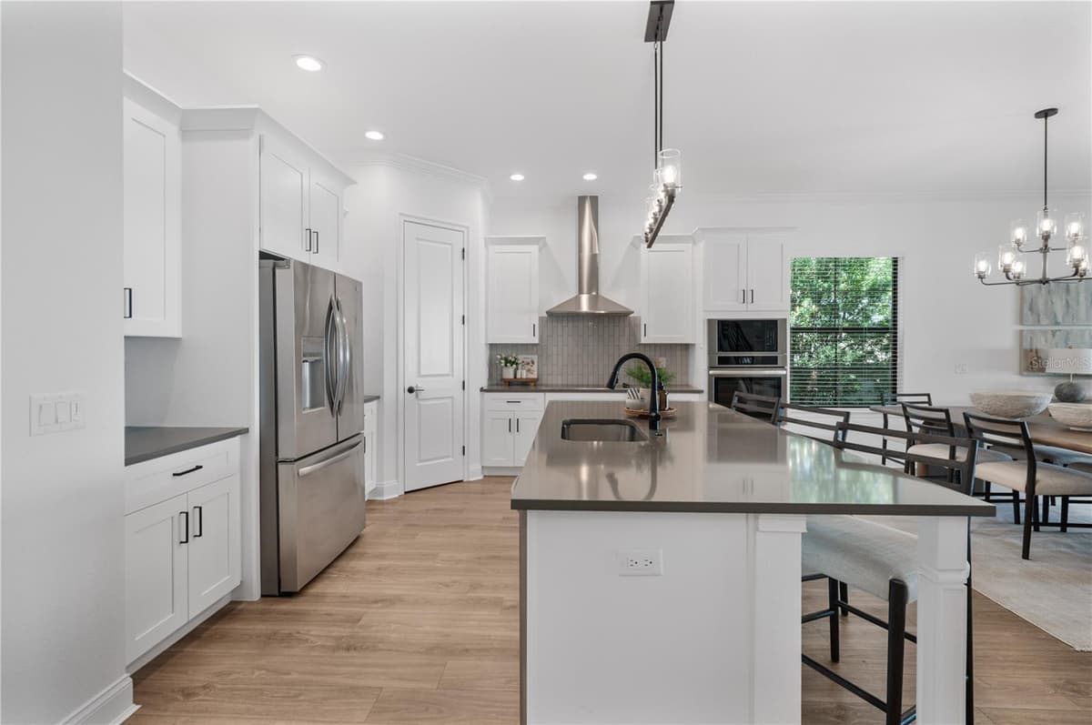 2403 DERBYSHIRE AVENUE — photo 10 of 62