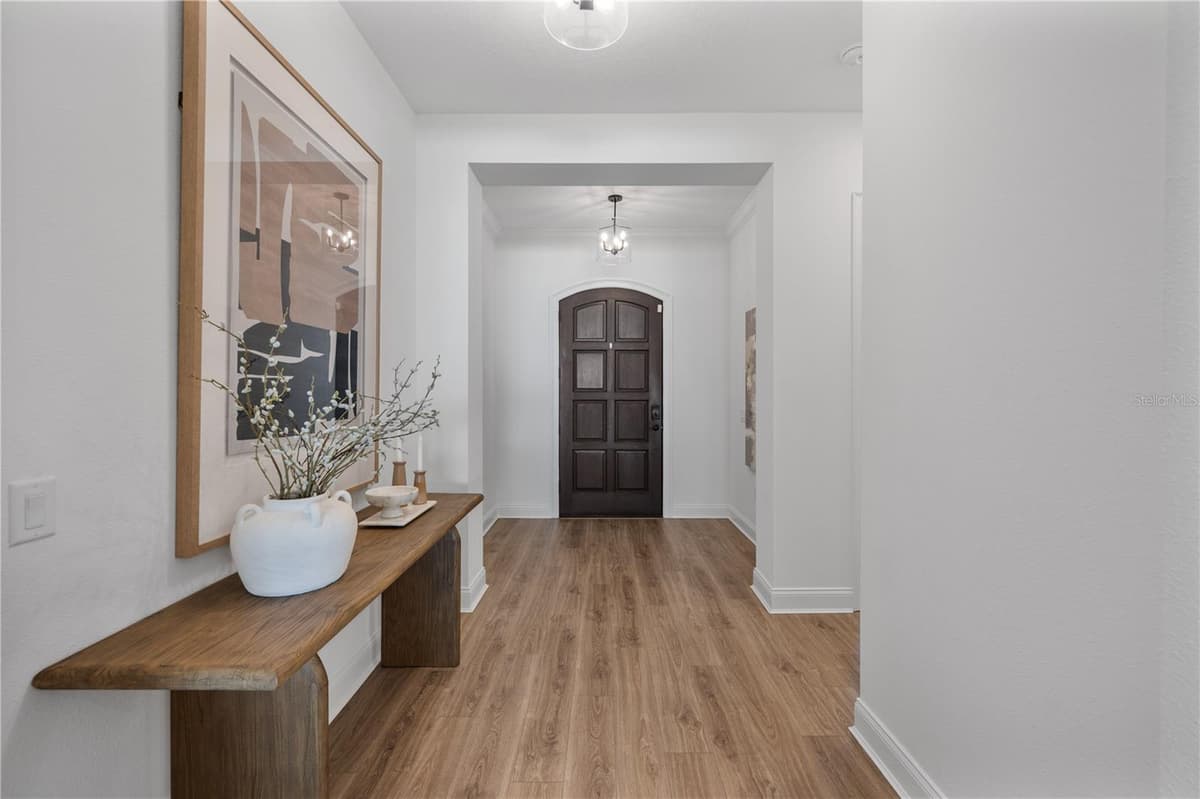 2403 DERBYSHIRE AVENUE — photo 6 of 62