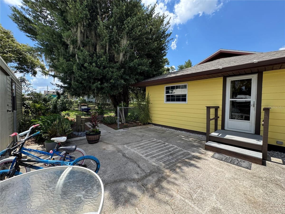 398 VIRGINIA STREET — photo 15 of 35