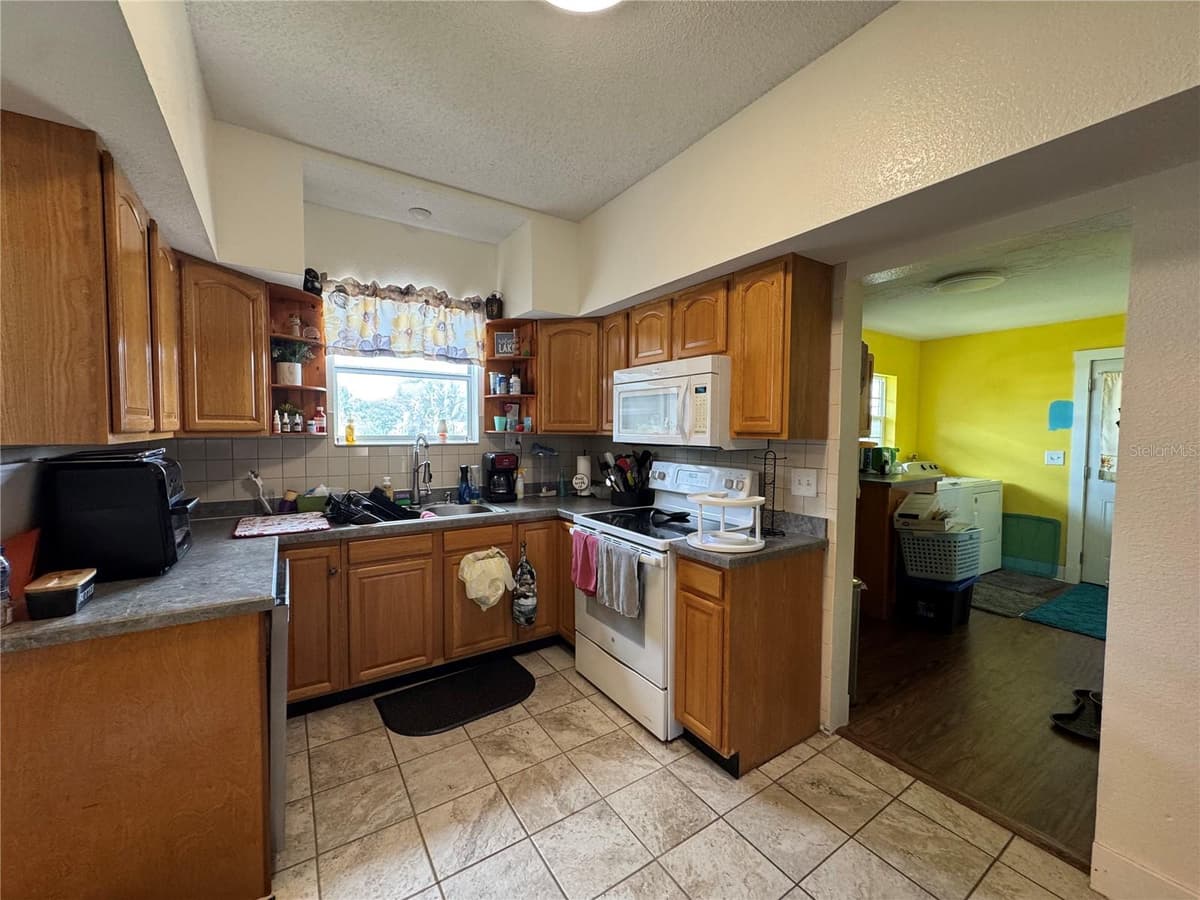 398 VIRGINIA STREET — photo 22 of 35