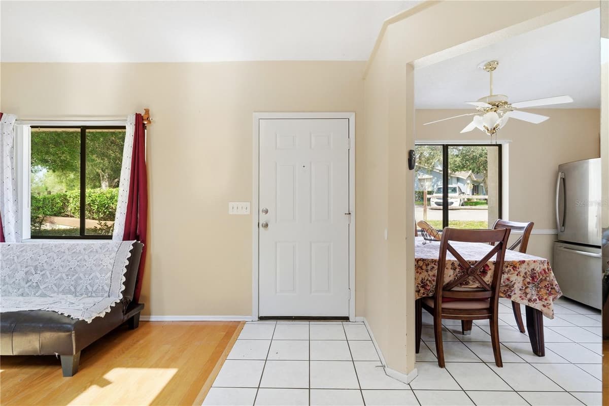 8160 STURBRIDGE COURT — photo 9 of 33