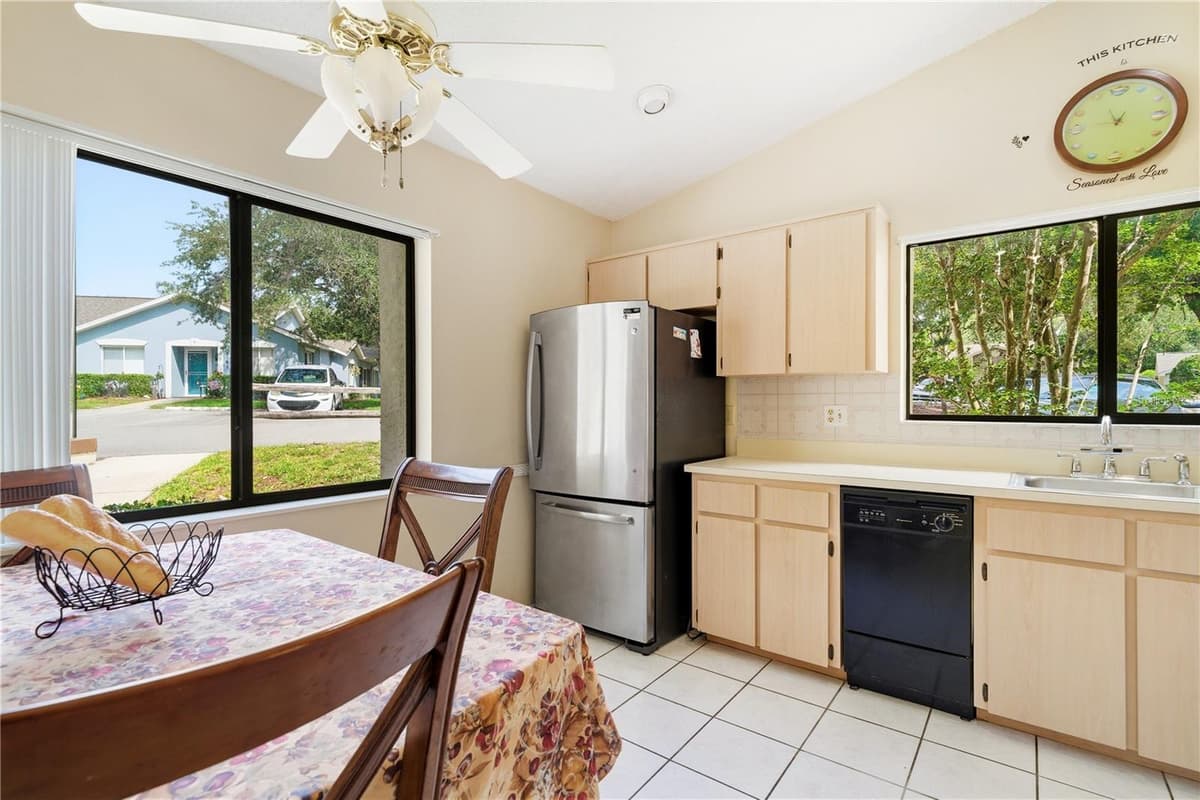 8160 STURBRIDGE COURT — photo 7 of 33