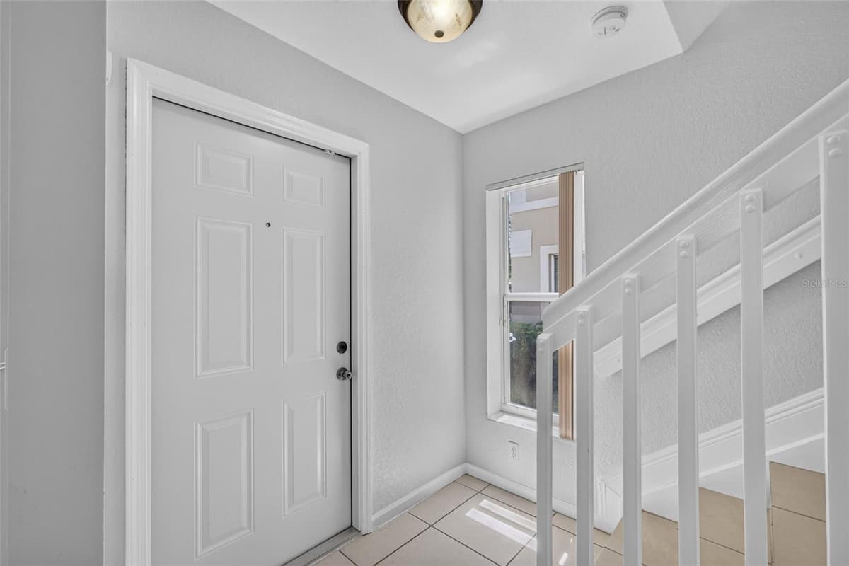 946 SUMMIT LAKE DRIVE — photo 3 of 29