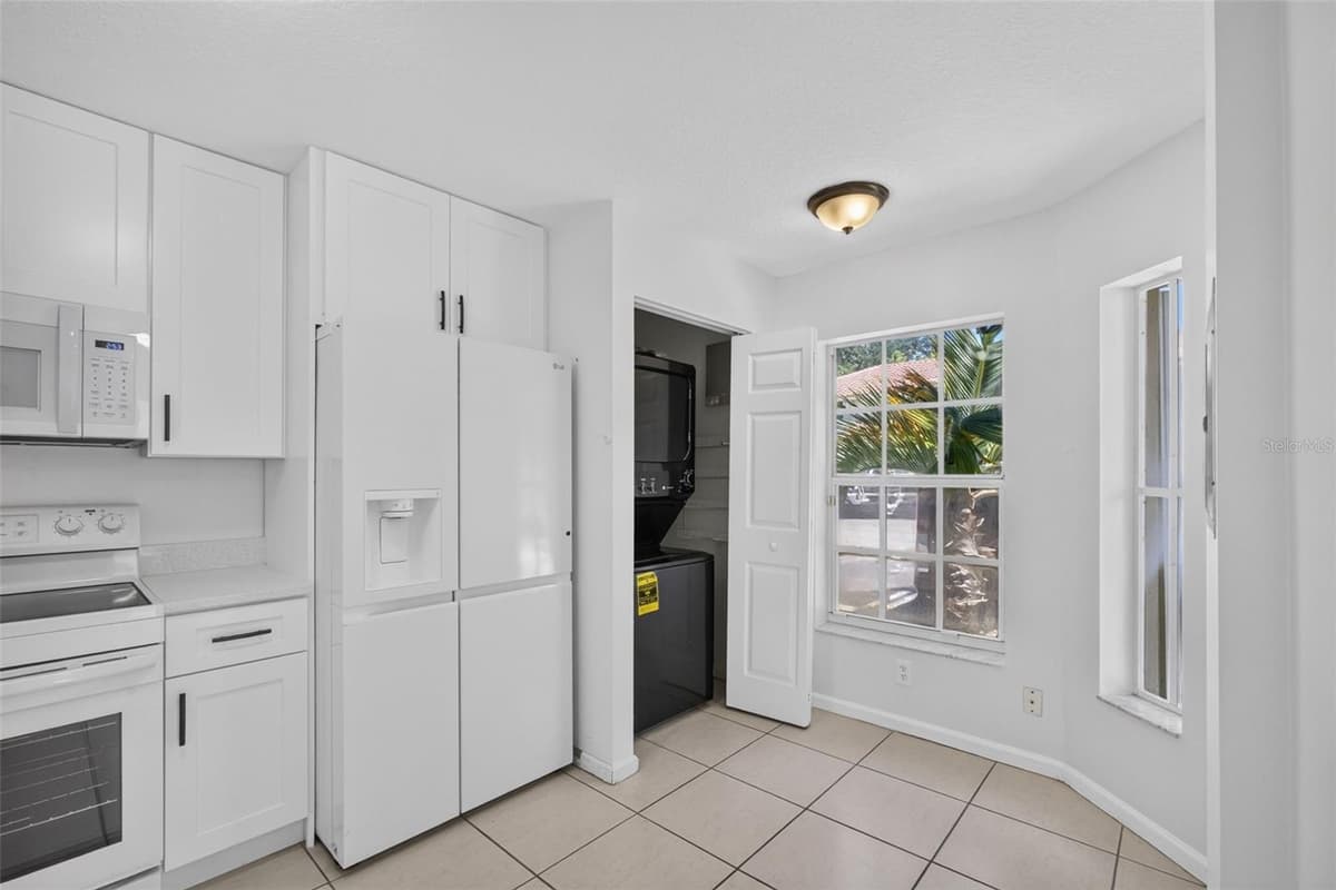946 SUMMIT LAKE DRIVE — photo 10 of 29