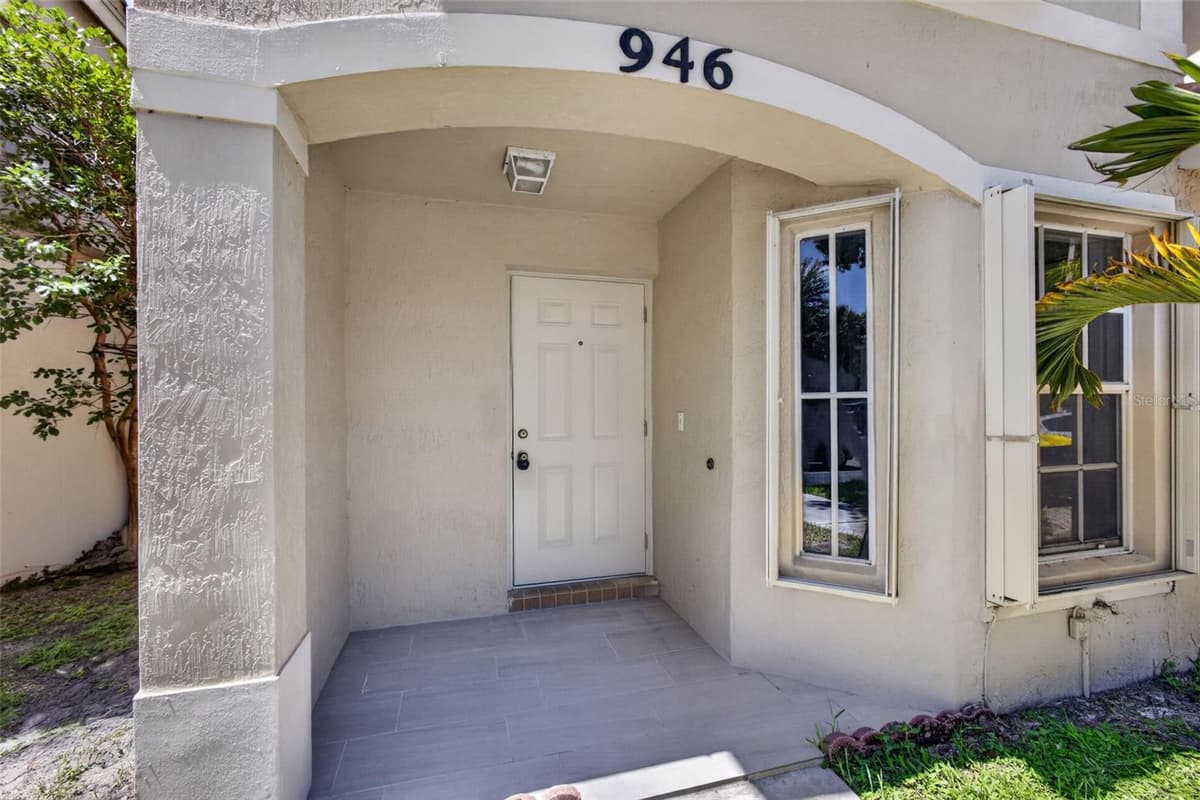 946 SUMMIT LAKE DRIVE — photo 2 of 29