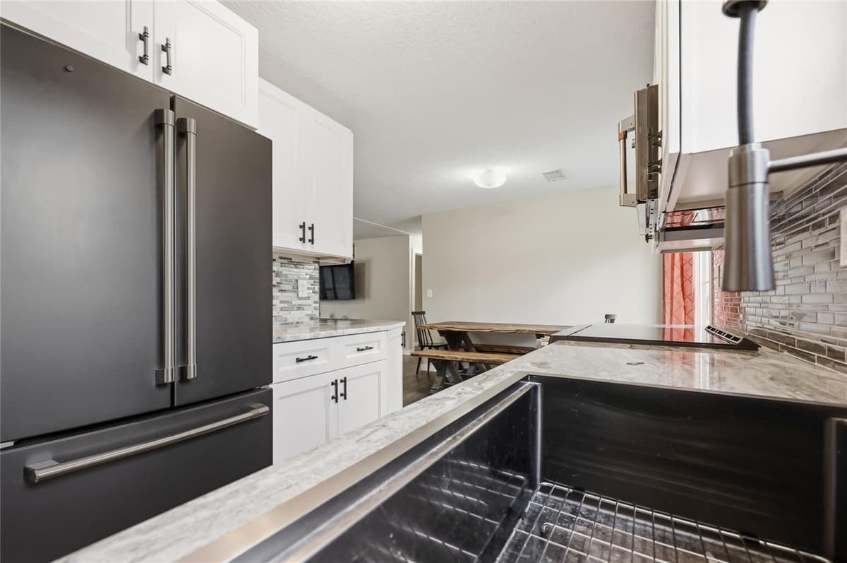 45861 RACCOON STREET — photo 5 of 27