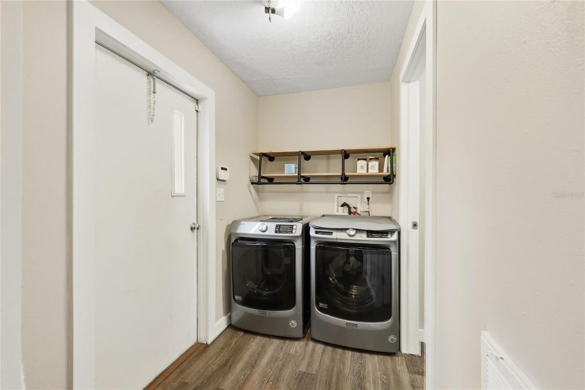 45861 RACCOON STREET — photo 11 of 27