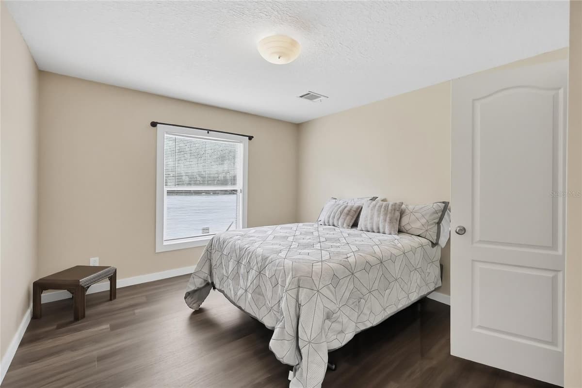 45861 RACCOON STREET — photo 18 of 27