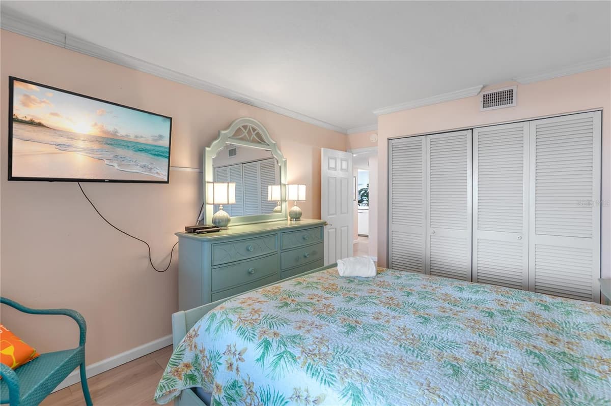 2600 GULF DRIVE — photo 11 of 38
