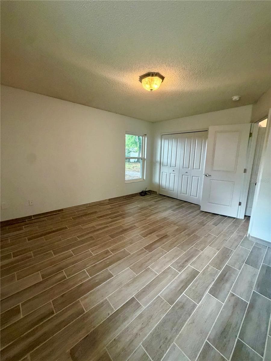 464 NEW MEADOWS COURT — photo 17 of 38