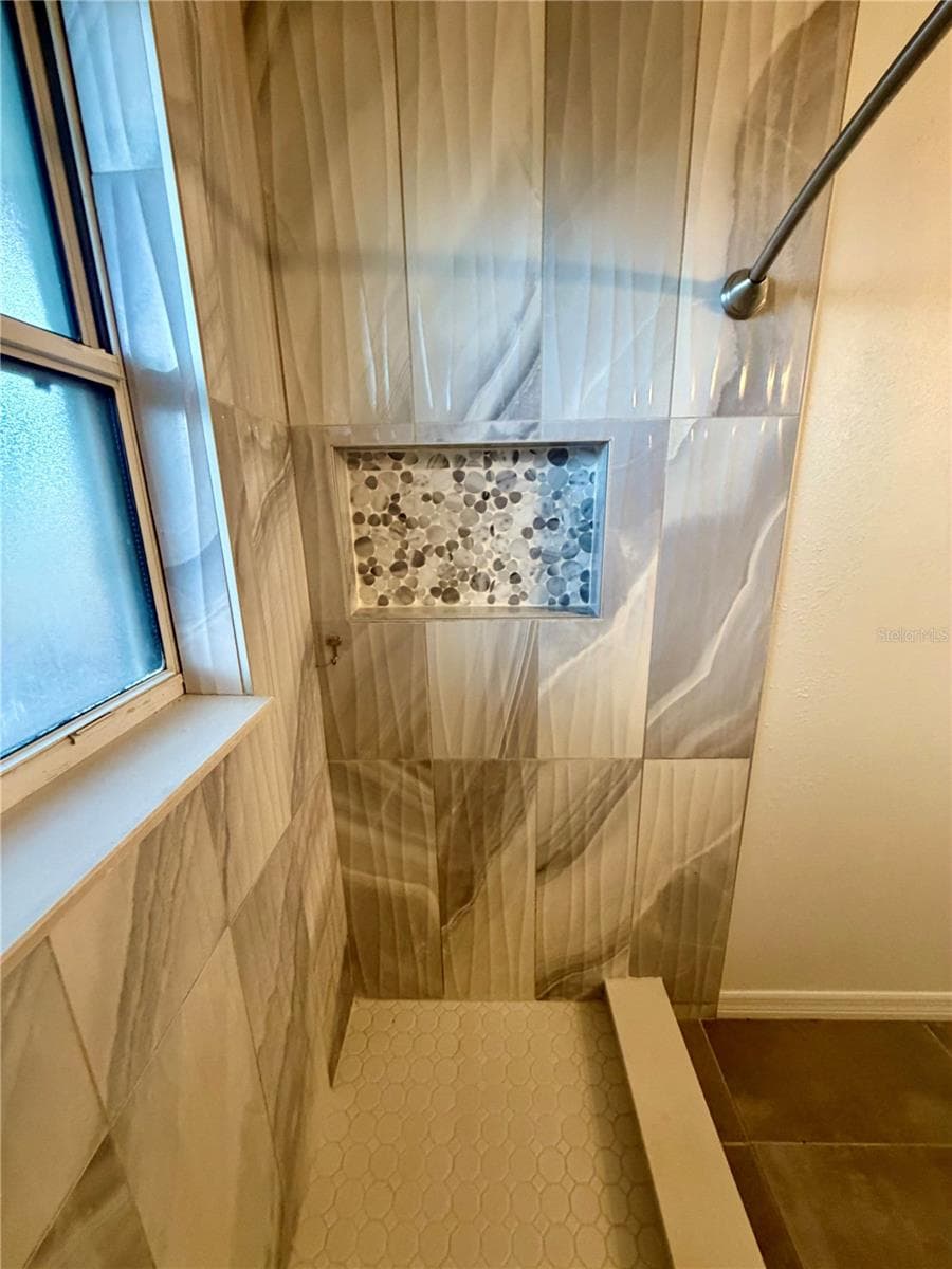 464 NEW MEADOWS COURT — photo 29 of 38