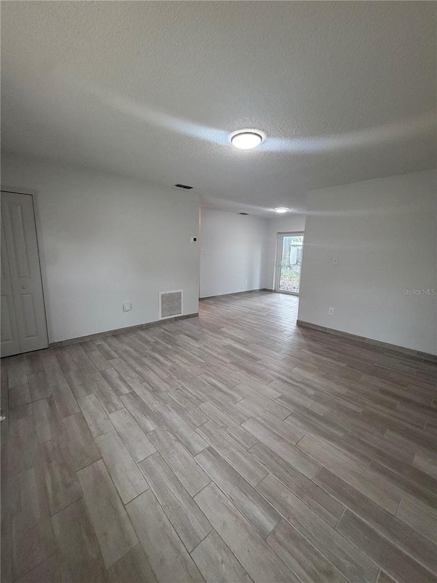 464 NEW MEADOWS COURT — photo 14 of 38
