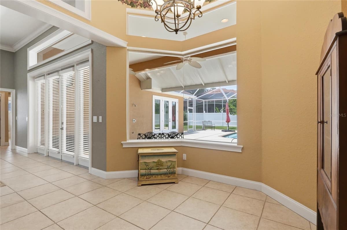 328 HAMILTON SHORES DRIVE — photo 18 of 81