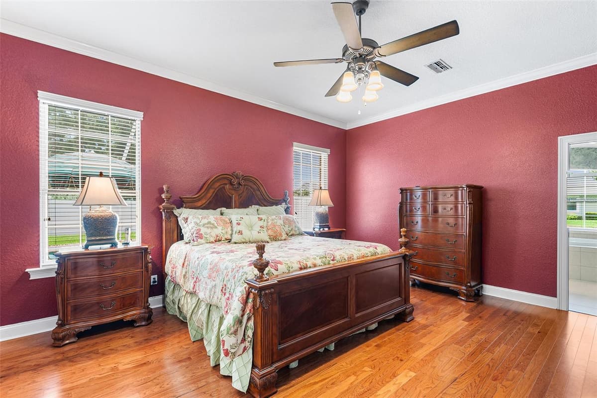 328 HAMILTON SHORES DRIVE — photo 27 of 81