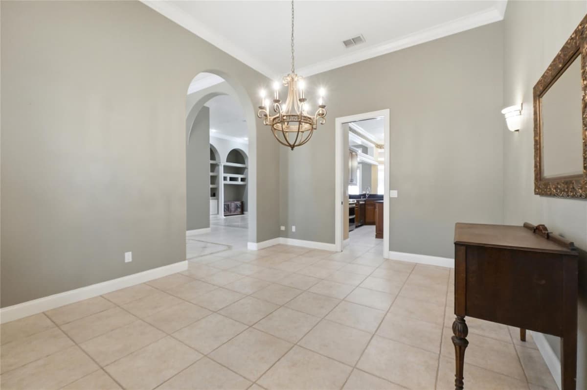 328 HAMILTON SHORES DRIVE — photo 22 of 81
