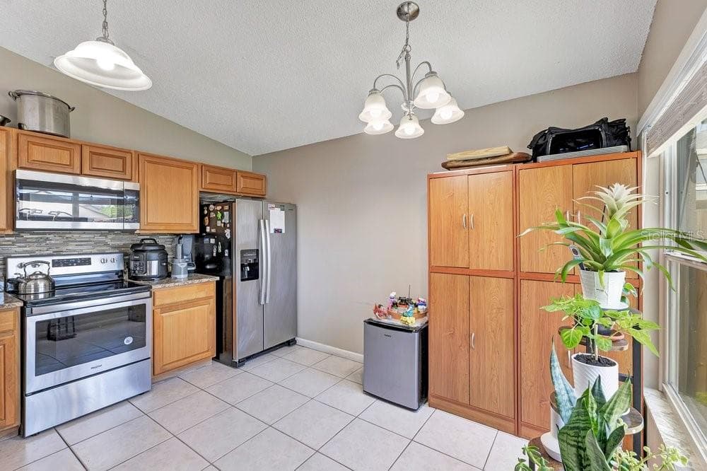 3130 KOVAL COURT — photo 10 of 35