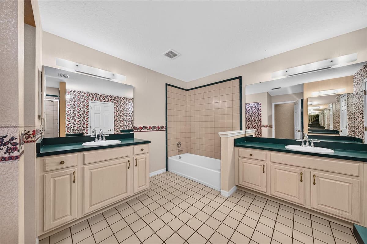 7219 CHESTERHILL CIRCLE — photo 43 of 100