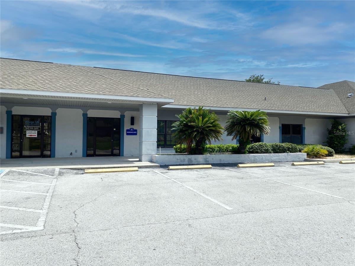 918 ROLLING ACRES ROAD — photo 1 of 10
