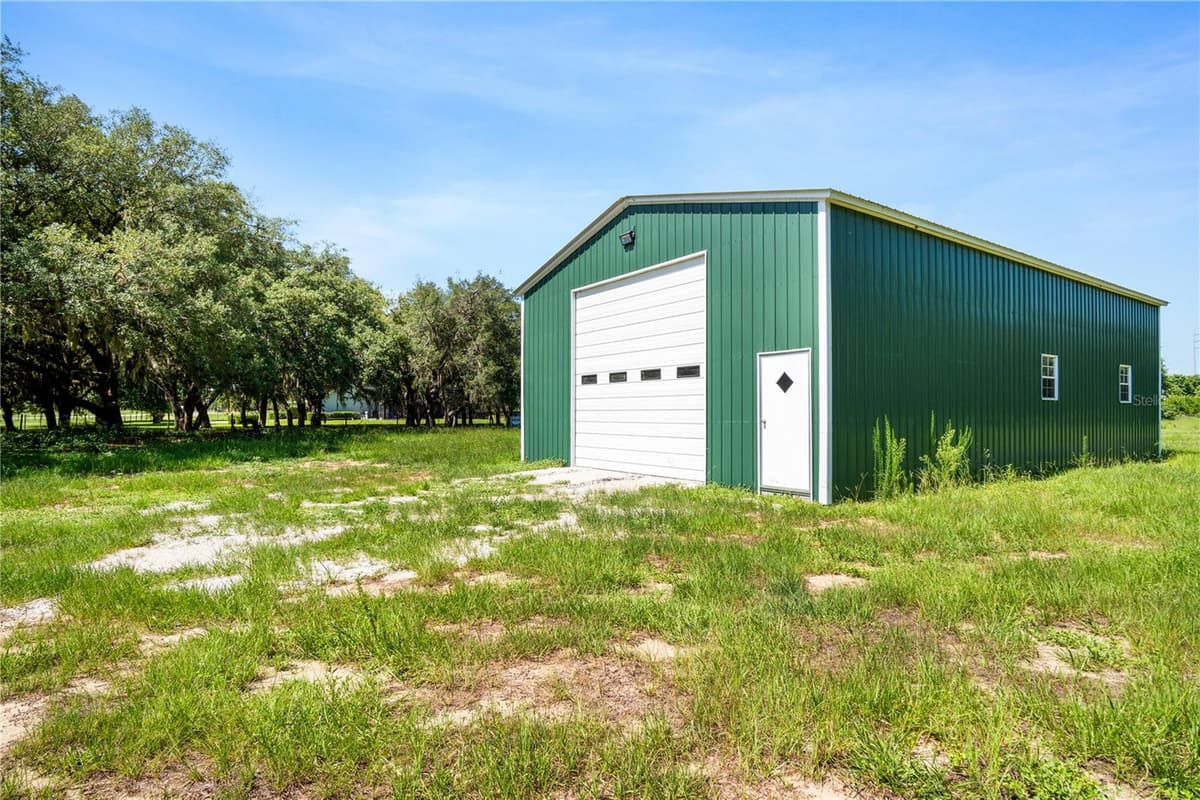 9045 LAKE HATCHINEHA RD — photo 15 of 52