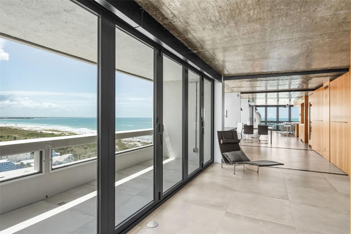 5400 OCEAN BOULEVARD — photo 38 of 99