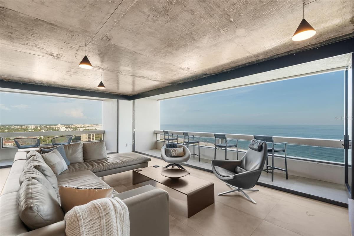 5400 OCEAN BOULEVARD — photo 5 of 99