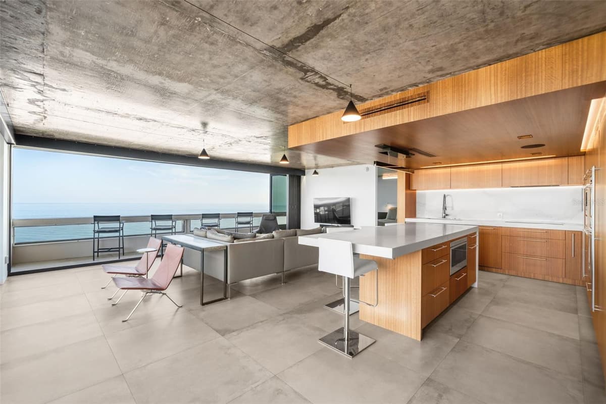 5400 OCEAN BOULEVARD — photo 11 of 99