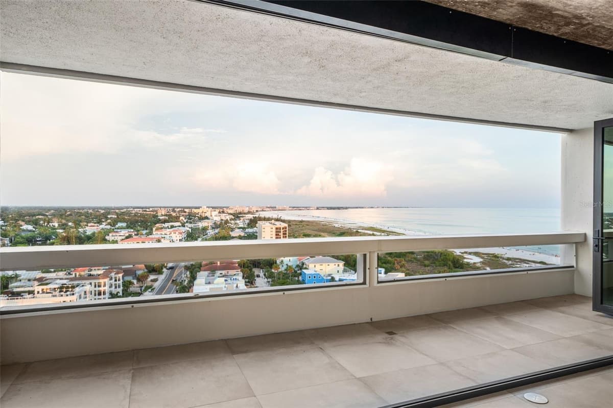 5400 OCEAN BOULEVARD — photo 42 of 99