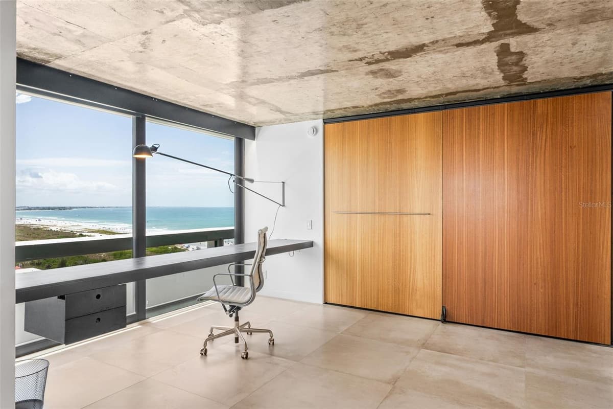 5400 OCEAN BOULEVARD — photo 36 of 99