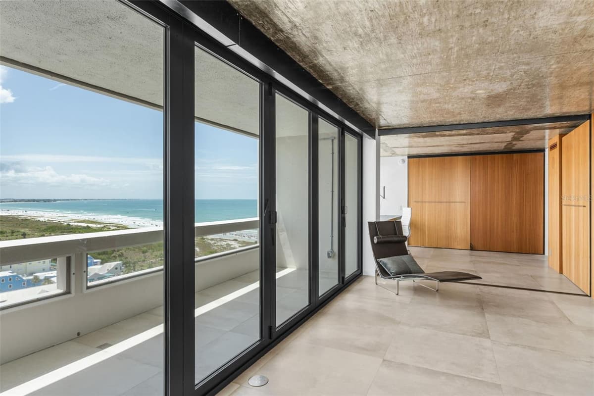 5400 OCEAN BOULEVARD — photo 39 of 99
