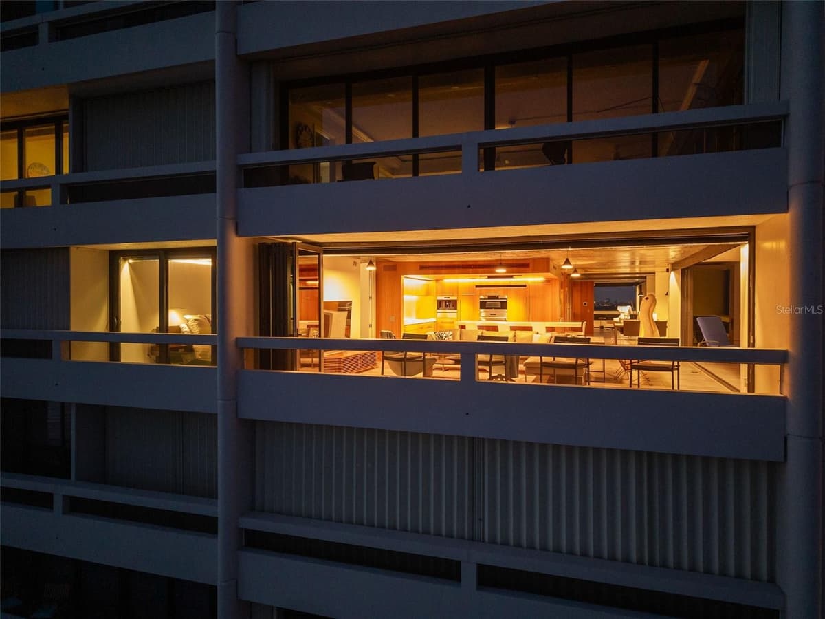 5400 OCEAN BOULEVARD — photo 19 of 99