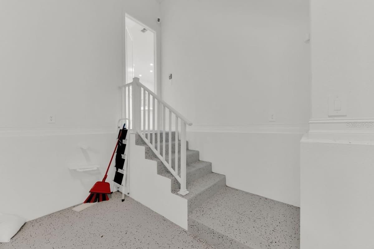 1112 SEAGRAPE DRIVE — photo 12 of 57