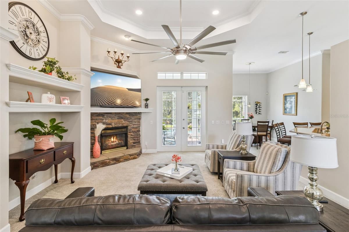 8 COSMOS COURT — photo 10 of 48