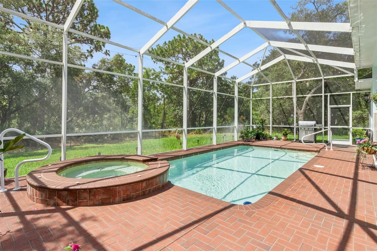 8 COSMOS COURT — photo 38 of 48