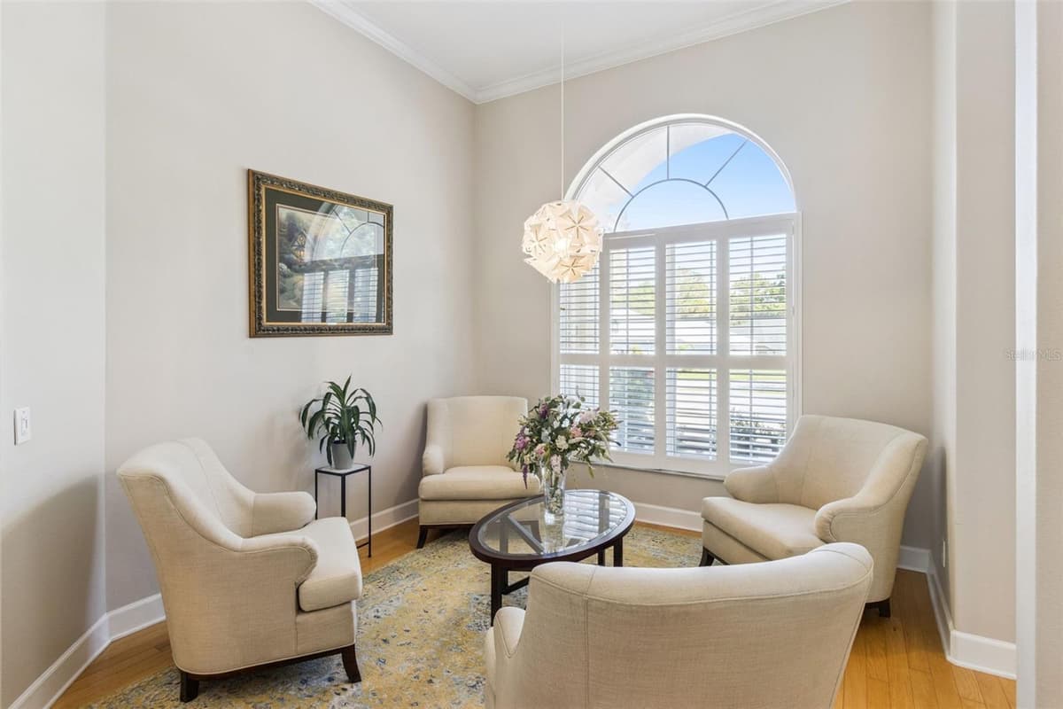 8 COSMOS COURT — photo 9 of 48