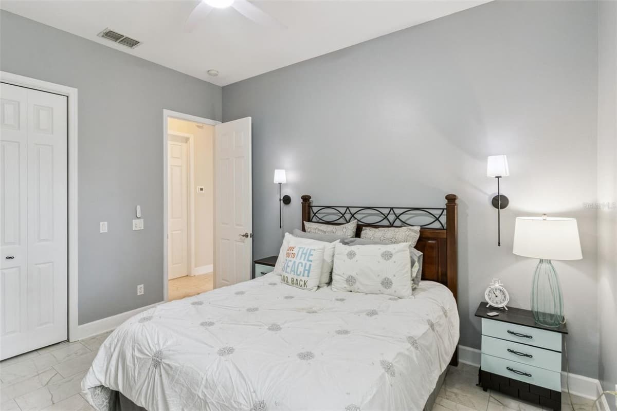 8 COSMOS COURT — photo 30 of 48