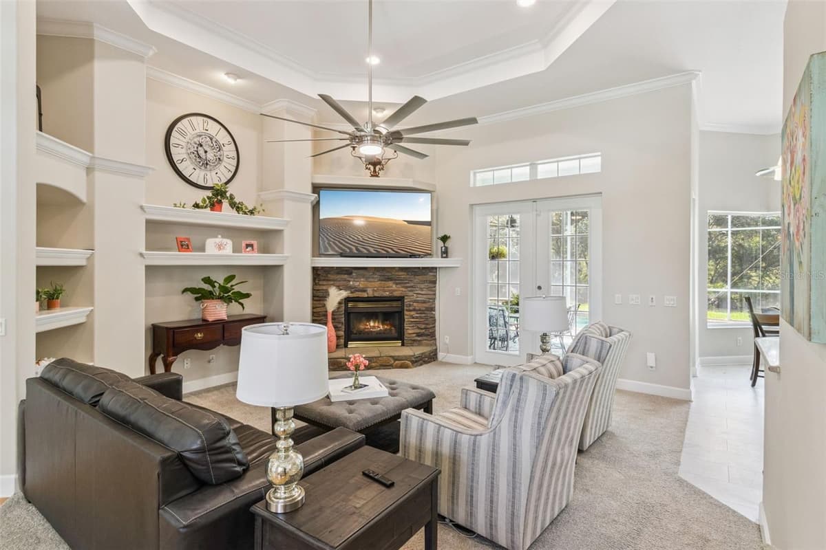 8 COSMOS COURT — photo 12 of 48