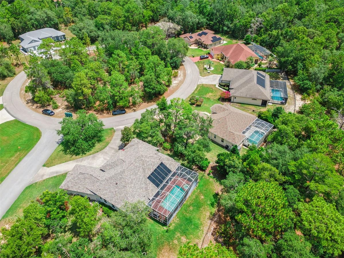 8 COSMOS COURT — photo 43 of 48