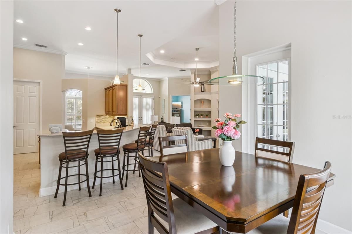 8 COSMOS COURT — photo 18 of 48