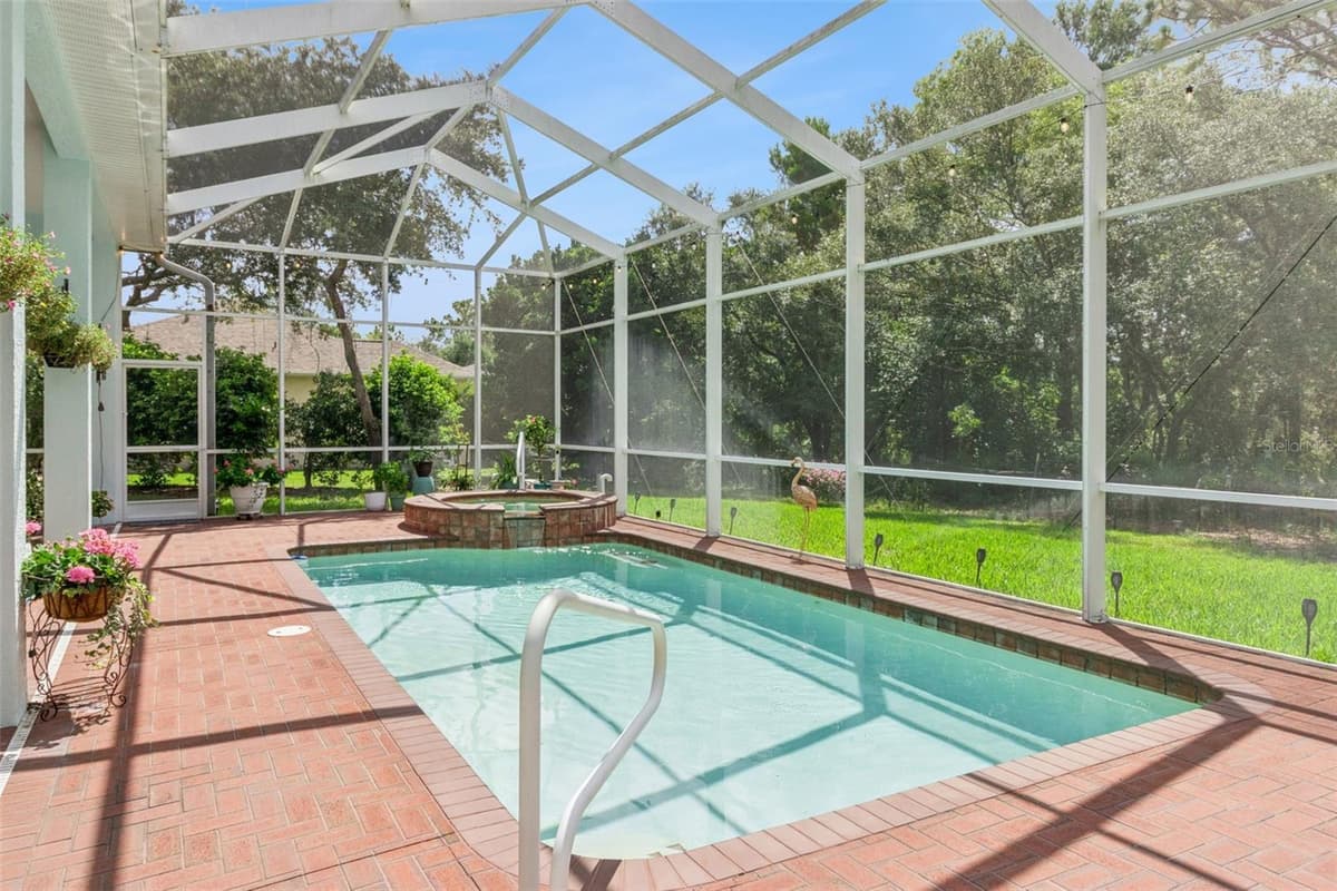 8 COSMOS COURT — photo 40 of 48