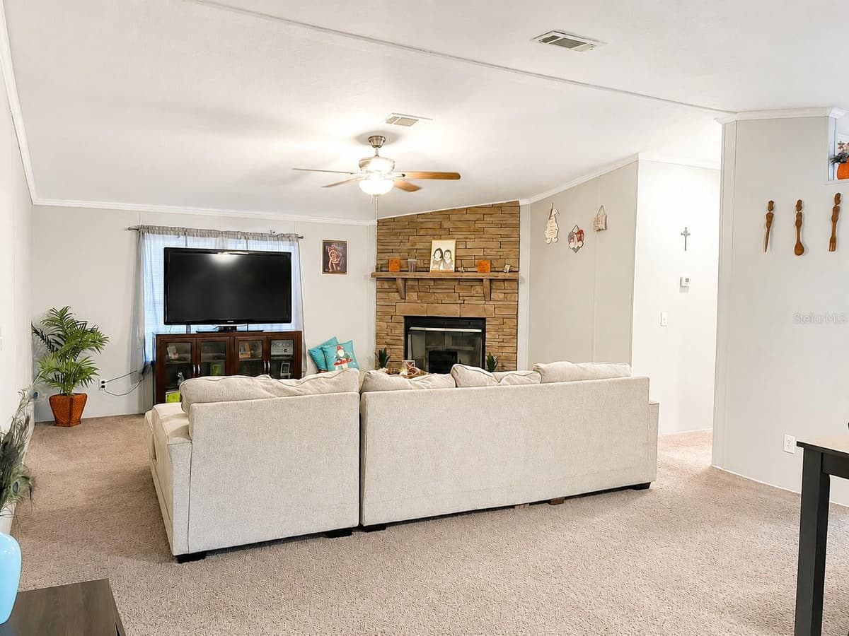 8890 66TH CIRCLE — photo 12 of 29